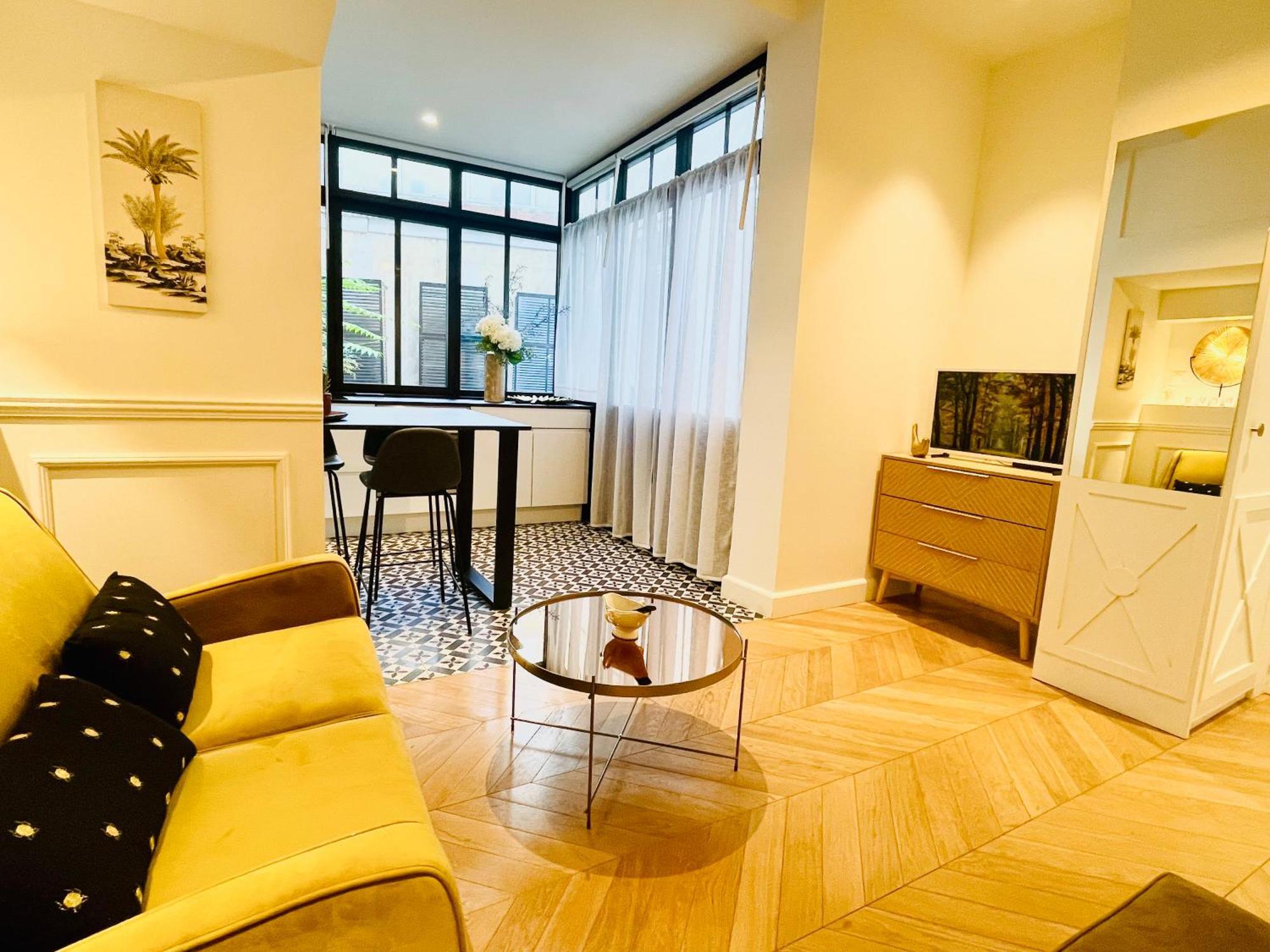 Appartements De Charme Du General Leclerc - Place D'Erlon - Hypercentre - Gare - Reims Extérieur photo