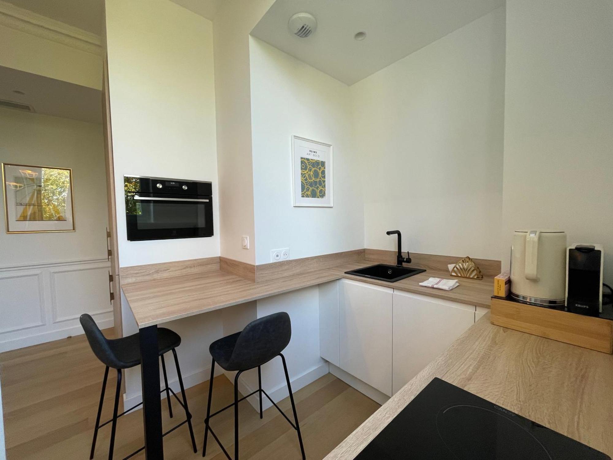 Appartements De Charme Du General Leclerc - Place D'Erlon - Hypercentre - Gare - Reims Extérieur photo